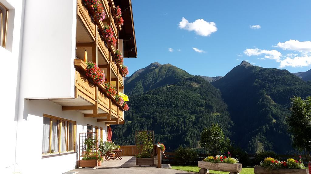 Gaestehaus Zedlacherhof Matrei in Osttirol Exterior photo